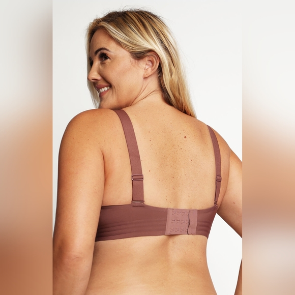 Shapellx CoreSculpt™ Supportive V-Shape Bra - Picture 2 of 2